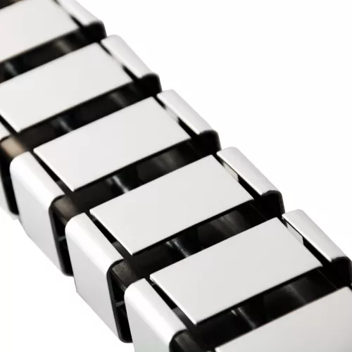 Пластиковый органайзер вертикальный SquareDesign для декоративной укладки проводов, длина 0,792 метра, цвет серебро