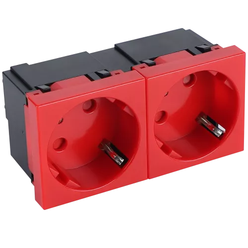 Розетка с заземлением с защитными шторками 16А 250В, 4 модуля, 90х45мм, поворот вилки на 45 градусов, на клеммах, цвет красный